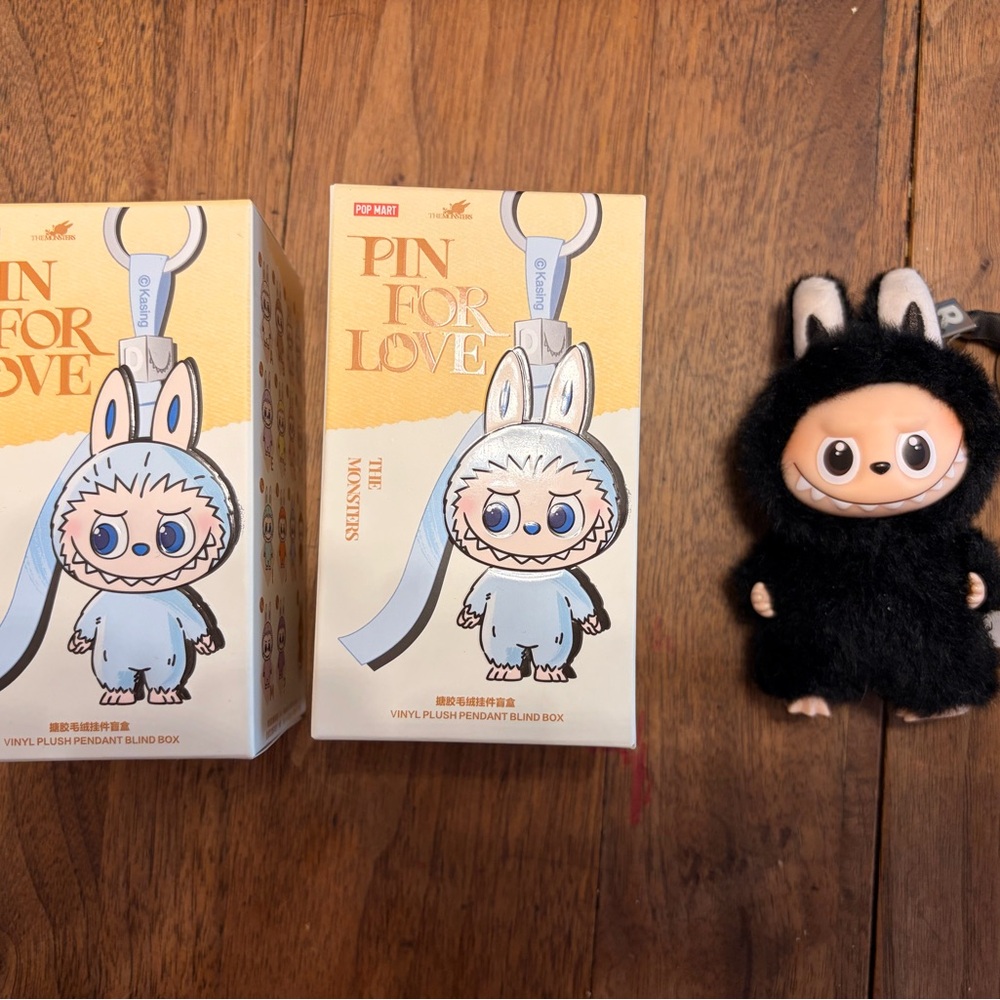 THE MONSTERS Pin for Love Series-Vinyl Plush Pendant Blind Box Labubu.